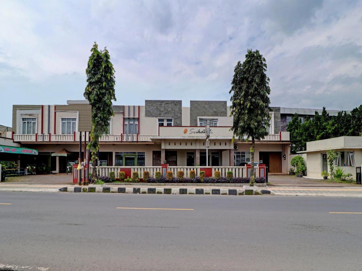 Oyo 90347 Hotel Srikandi Syariah 打横 外观 照片