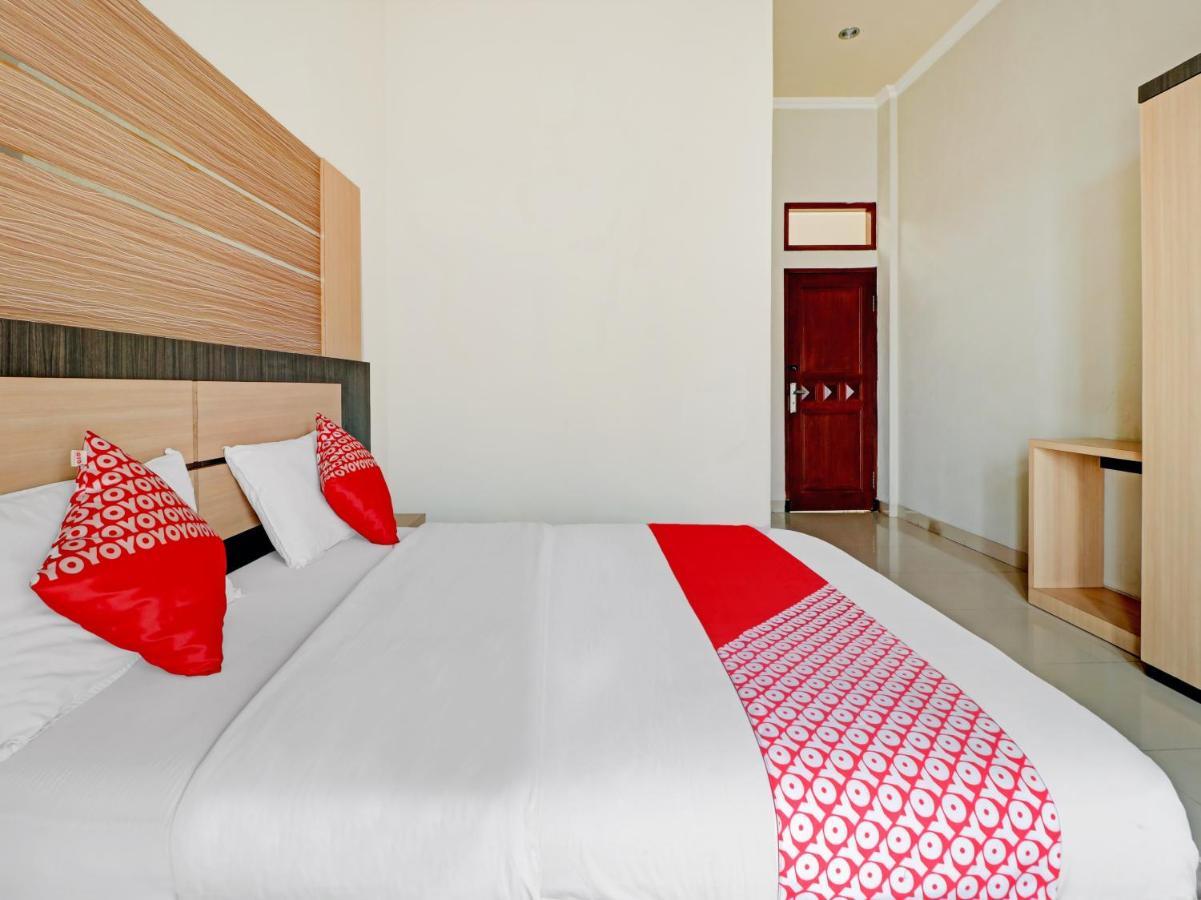 Oyo 90347 Hotel Srikandi Syariah 打横 外观 照片