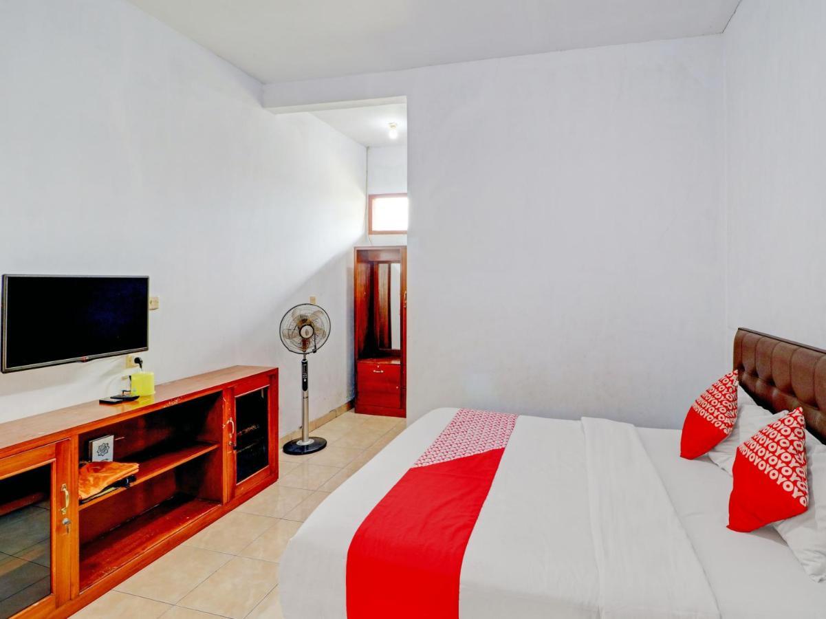 Oyo 90347 Hotel Srikandi Syariah 打横 外观 照片