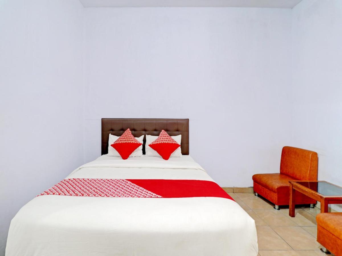 Oyo 90347 Hotel Srikandi Syariah 打横 外观 照片